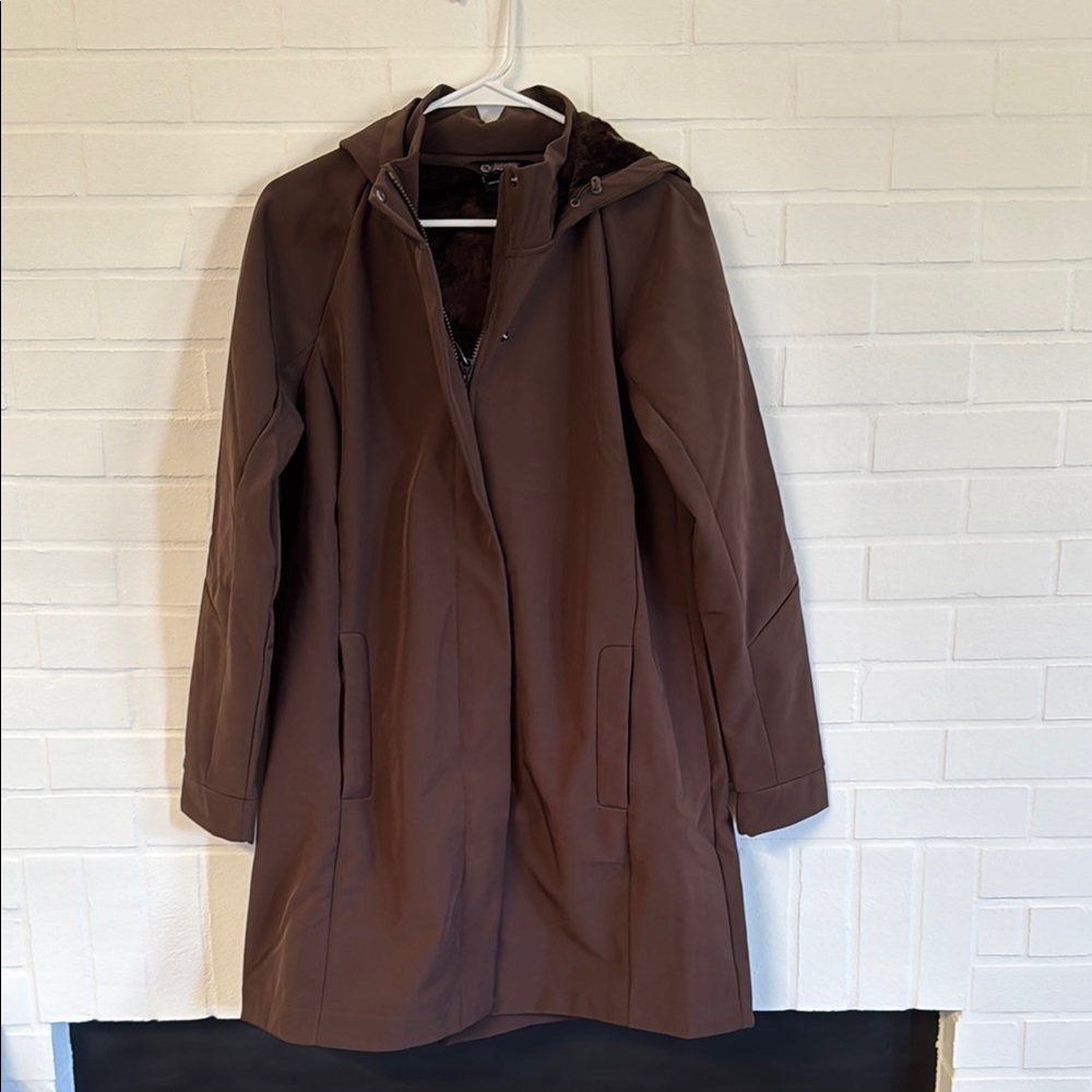 NWT Mondetta Brown Long Softshell Jacket with Smooth Fabric and Waist Definition